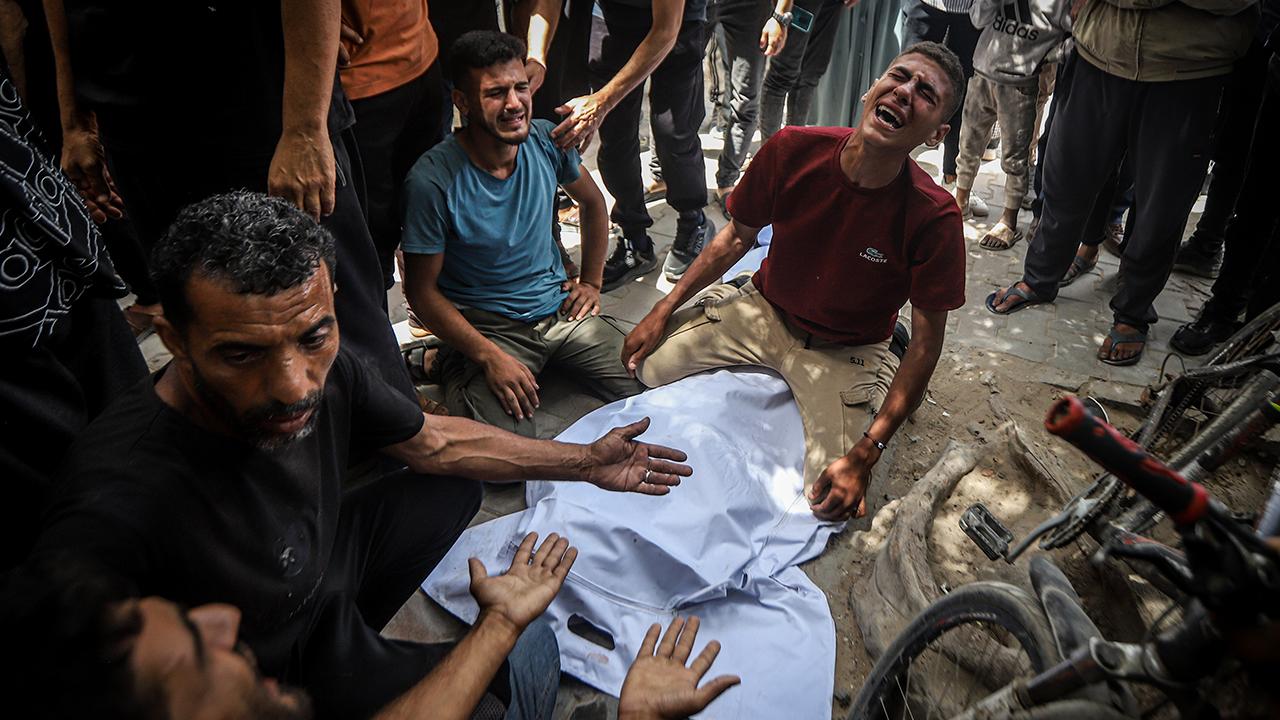Katil İsrail’in Gazze’ye saldırılarında can kaybı 73 bin 399’a yükseldi