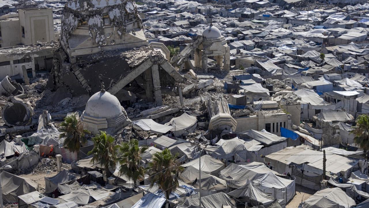 Soykırımcı İsrail’in Gazze’ye saldırılarında can kaybı 73 bin 407’ye yükseldi