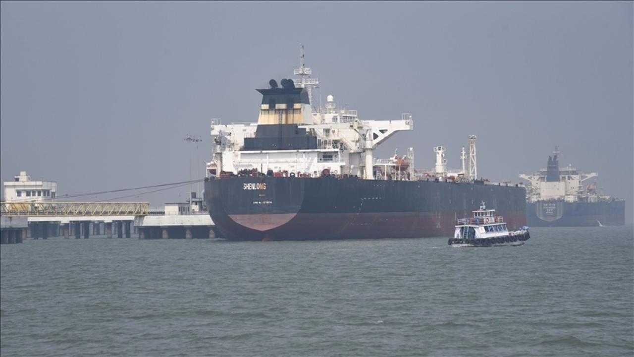 Bloomberg: Basra Körfezi’nde 800’den fazla gemi ateşkesin detaylarını bekliyor