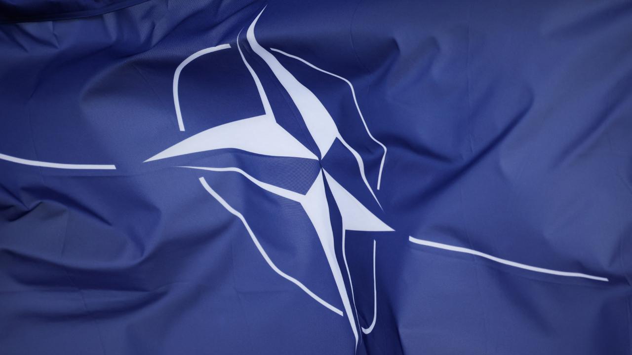 Trump’ın NATO’dan Çıkışı Yasa Dışı Olabilir: Demokrat Temsilciden Sert Uyarı
