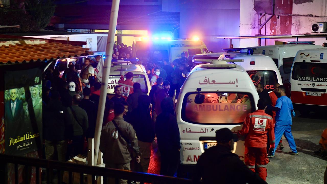 Katil İsrail’den Lübnan’daki ambulanslara yeni saldırı tehdidi