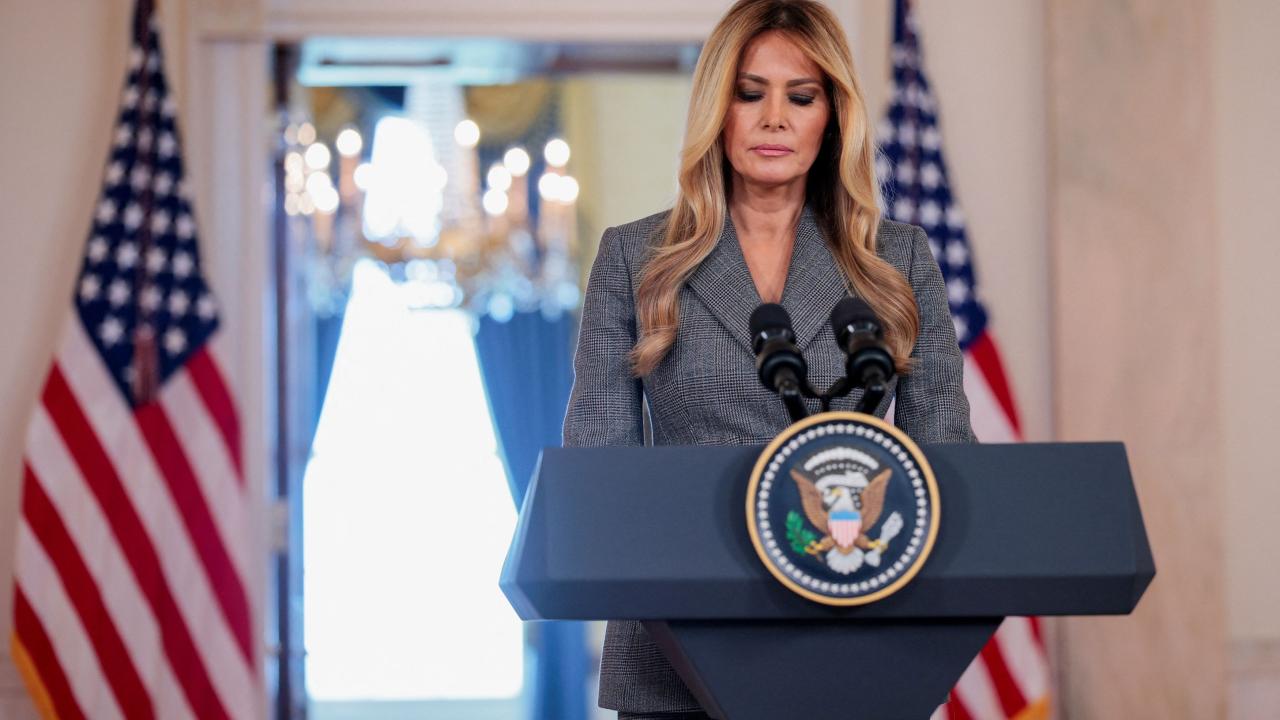 Melania Trump Jeffrey Epstein ile bağlantısı olduğu iddialarını reddetti