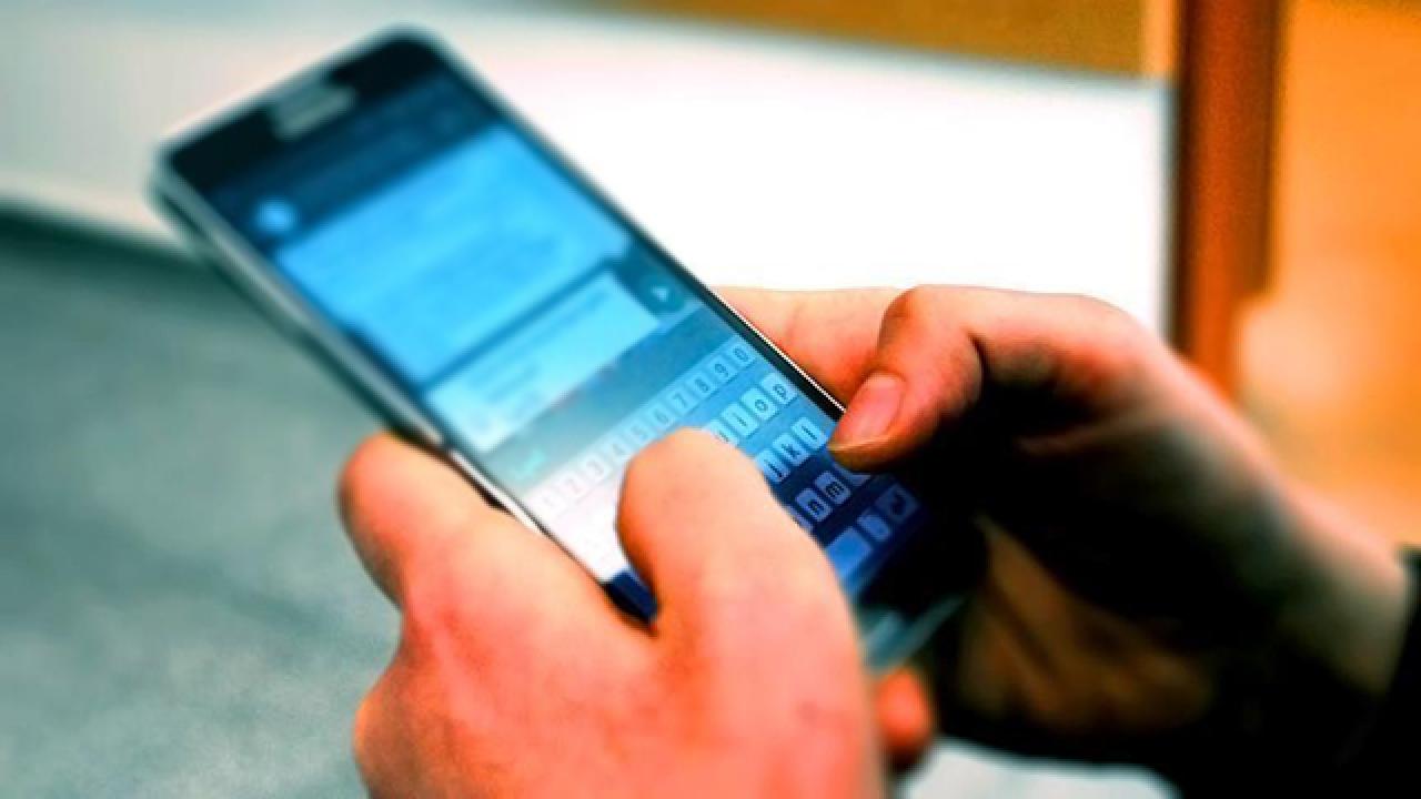 Yargıtay’dan emsal karar: Whatsapp yazışmaları işten çıkarma gerekçesi olamaz