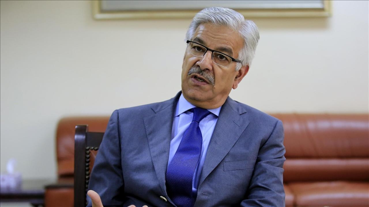 Pakistan Savunma Bakanı Asıf: İsrail, Lübnan’da soykırım yapıyor
