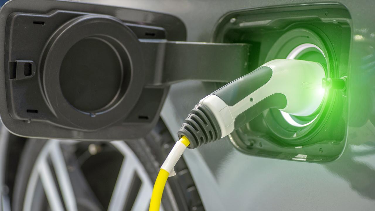 Akaryakıt fiyatlarındaki artış sonrası Avrupa’da elektrikli araç satışları martta rekor kırdı