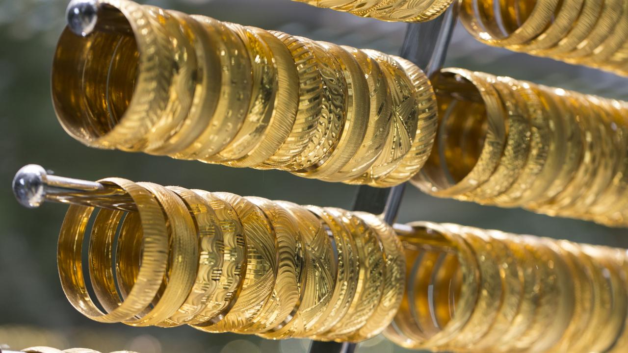 Altın Fiyatları Düşüşte: Gram ve Ons Altında Son Durum Ne?