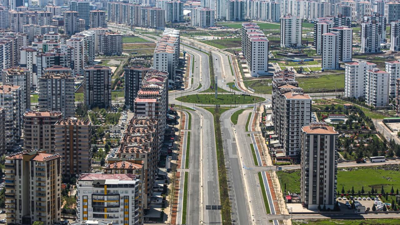 Konut Fiyatları Nisan’da Yükselişe Geçti: TCMB Verileri Açıklıyor!