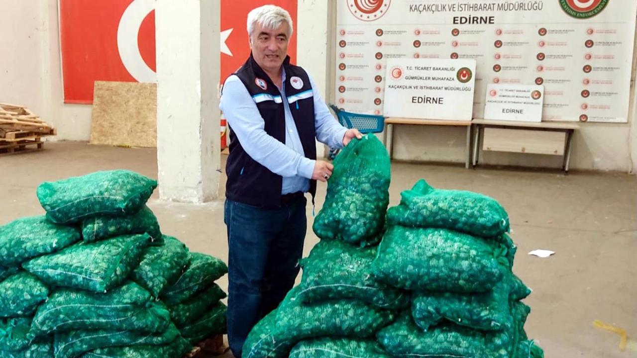 Kapıkule’de 760 kilogram kum midyesi ele geçirildi