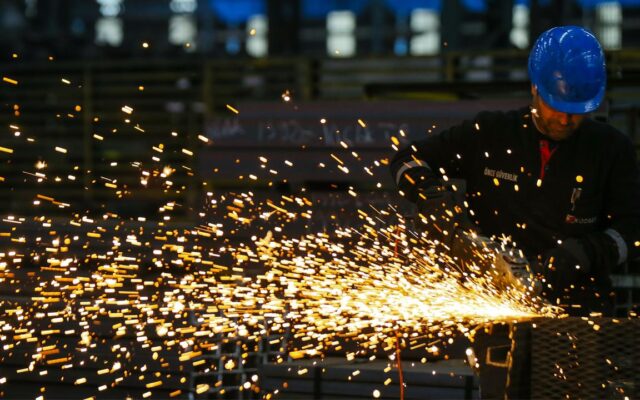 Sanayi sektörünün elektrik tüketimi 1,7 milyon terajulü aştı