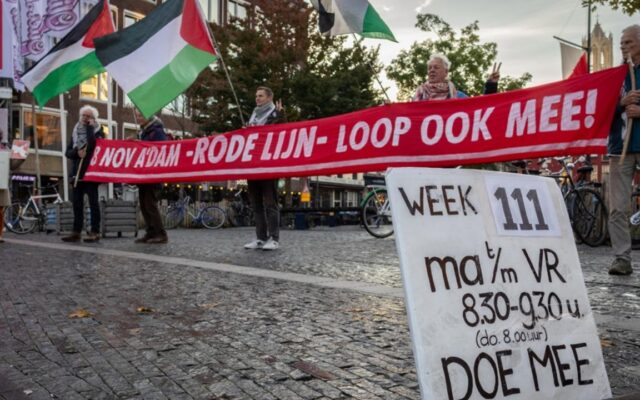 Hollanda’da Filistin’e destek için 111 haftadır sessiz protesto düzenleniyor