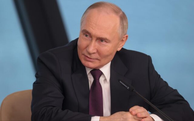 Putin, Elon Musk ile uydu konusunda temas halinde olduklarını söyledi