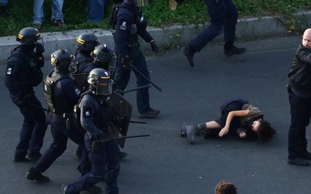 BM raportörleri: Fransa’daki öğrenci protestolarına yönelik şiddet nedeniyle dehşete kapıldık