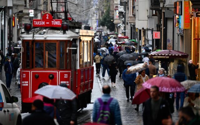 19 il için turuncu ve sarı uyarı: Kuvvetli yağışa dikkat