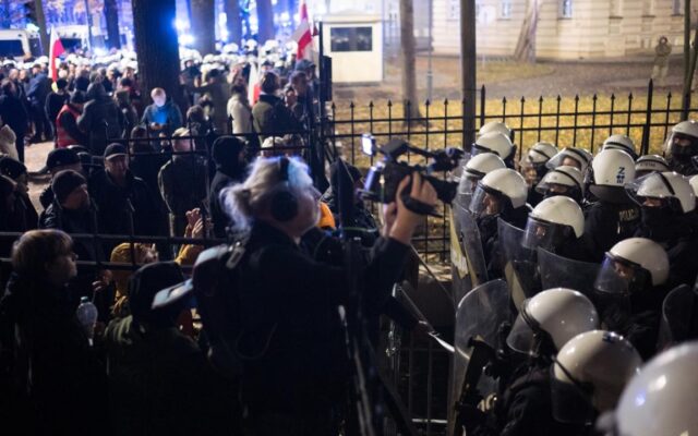 Polonya’da Anayasa Mahkemesi krizi: Neler oldu?