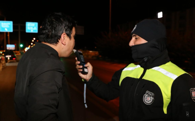 Trafik denetimlerinde 369 sürücüye yasal işlem, 20 araç trafikten men edildi